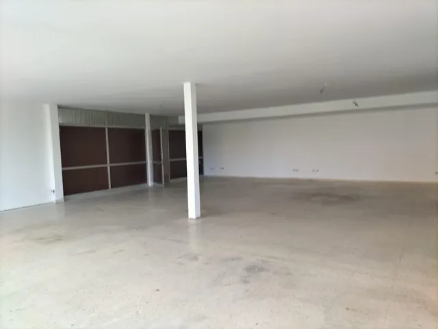 Local comercial en venta de procedencia bancaria — 18