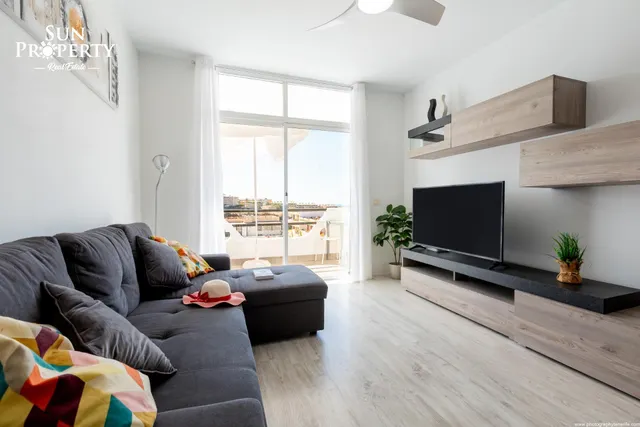 Apartamento reformado con vistas a la piscina y al maren playa paraiso — 7