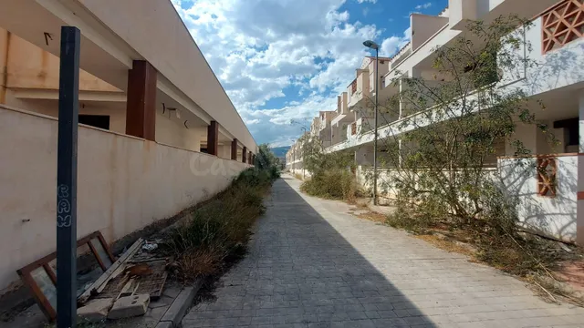 Edificio en venta en Terque con 71 viviendas, 28 garajes y 5