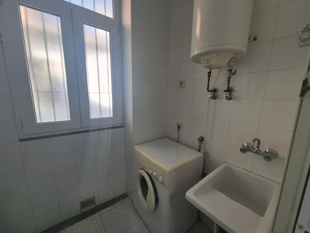 Piso 2 dormitorios sin muebles,MUY CENTRICO — 10