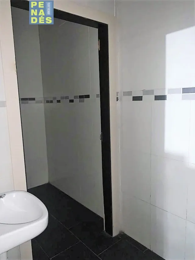 LOCAL COMERCIAL — 6
