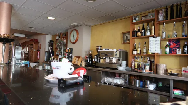 Local Comercial:  RESTAURANTE — 4