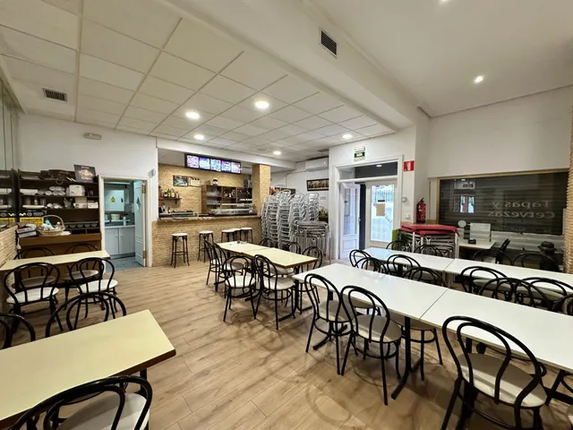 Oportunidad Única: Local Comercial Totalmente Acondicionado en San Pedro del Pinatar (Murcia) — 22
