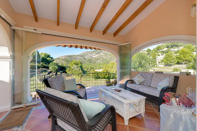 Finca Valleverde. Encantadora villa de una sola planta en venta en Llíber con una gran parcela. — 12