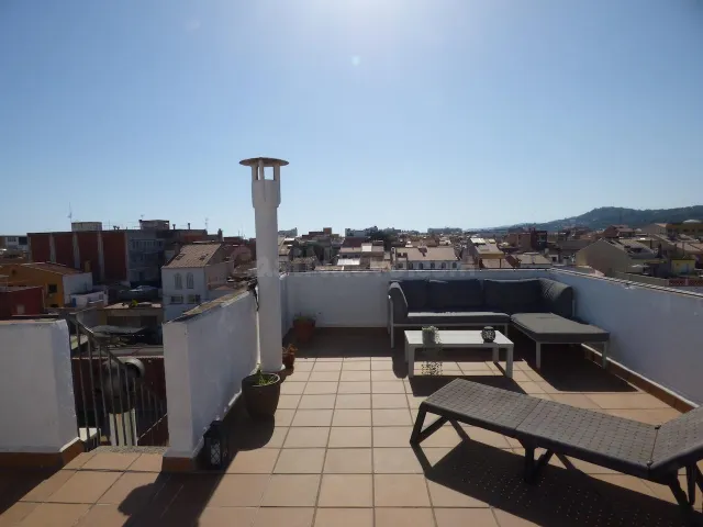 Amplio piso con terraza y vistas al mar en el centro de Malg