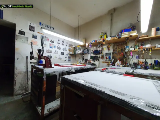 LOCAL COMERCIAL EN MADRID Y NEGOCIO, OPORTUNIDAD PARA INVERTIR. — 17