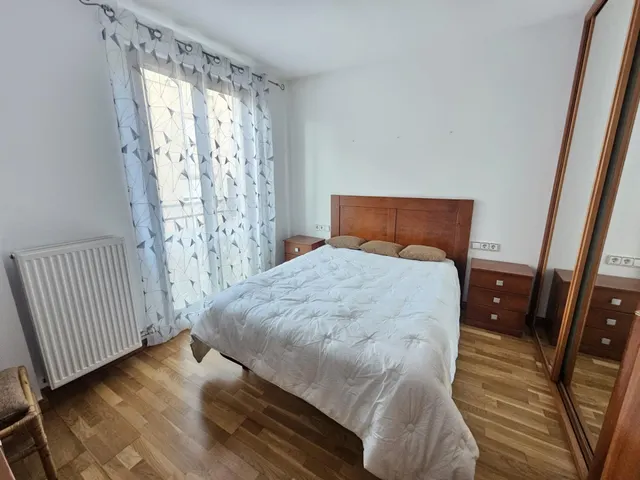 Junto al parador de turismo apartamento de un dormitorio exterior, impecable — 8