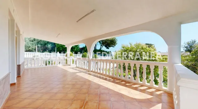 CHALET EN VENTA EN MONTSERRAT