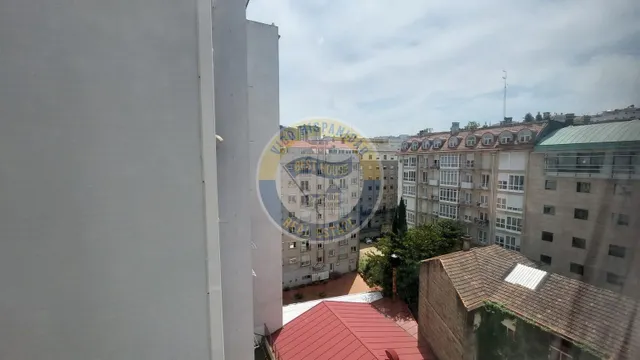 PISAZO DE LUJO CON GARAJE EN ROSALÍA DE CASTRO – VIGO — 30
