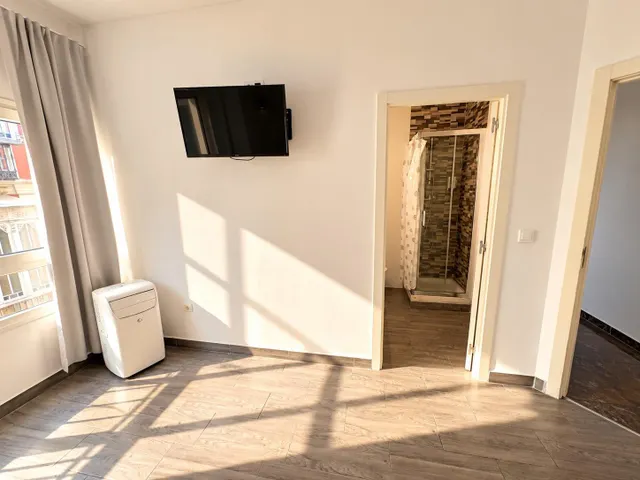 Exclusiva oficina de 153 m2 en pleno centro histórico de málaga, junto a la Catedral — 37