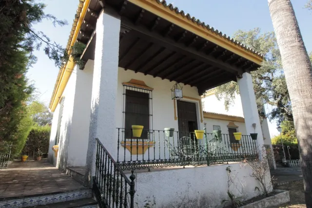 CHALET EN VENTA EN URBANIZACIÓN ROSALEDA DE LA PLATA — 40