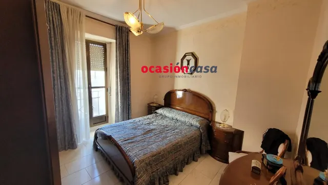 SE VENDE CASA Y PISO — 3