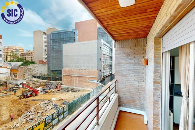 Piso con garaje entre la Avda del Mar y Hermanos Bou de Cast