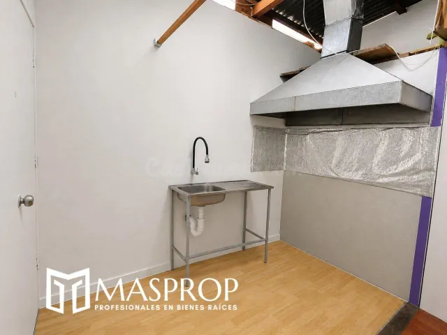 LOCAL COMERCIAL EN ALQUILER – AV. CORONEL JUSTO ARIAS ARAGÜE - foto 5