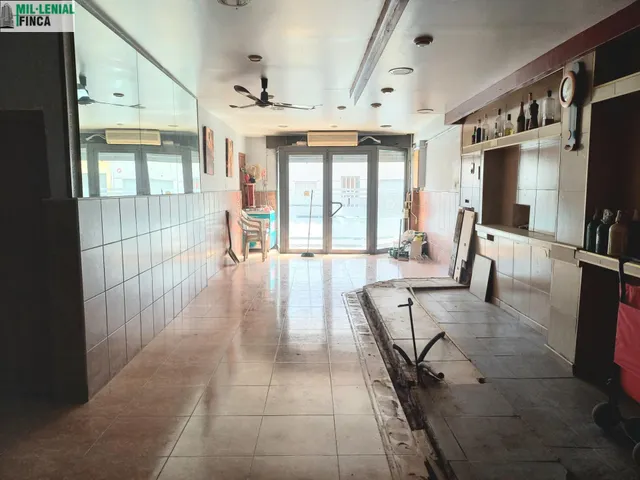LOCAL COMERCIAL - PARA REFORMAR - NO CAMBIO DE USO A VIVIEND - foto 3
