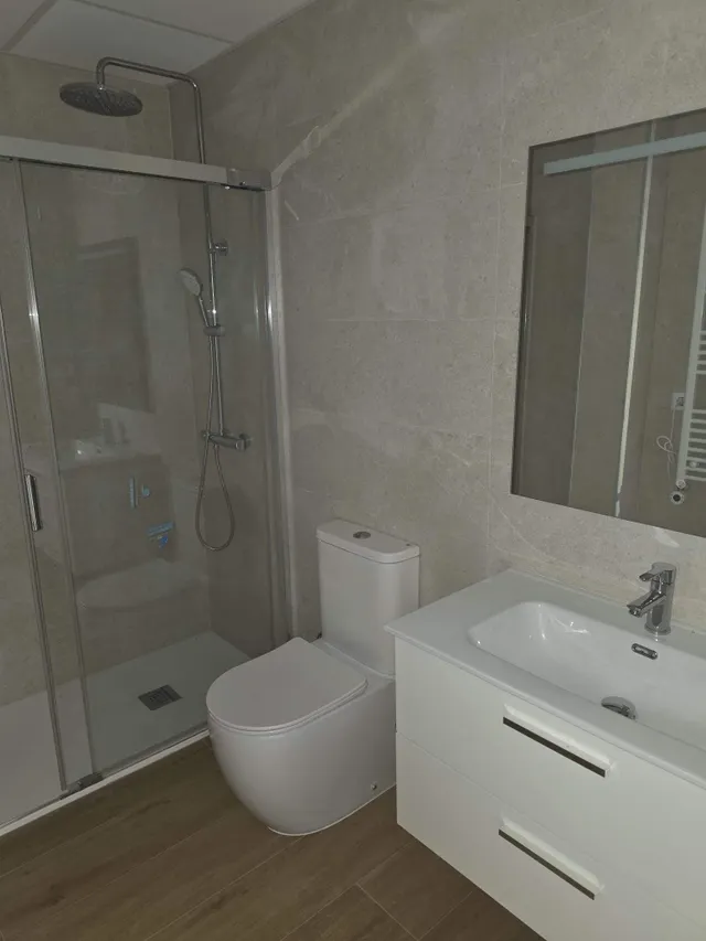 Acogedor Piso en Coslada, Ideal para Entrar a Vivir por €203.500 — 13