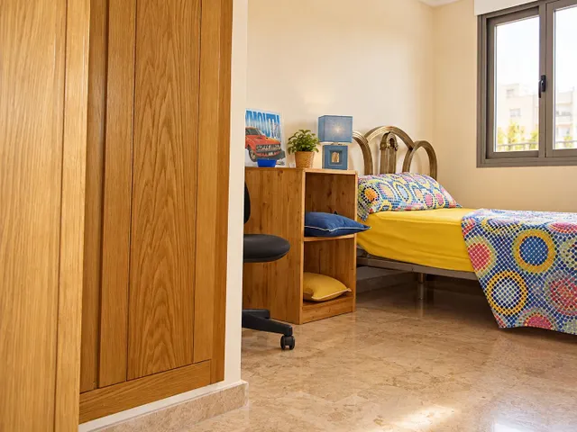 AMPLIO PISO DE 3 habitaciones, GARAJE Y PISCINA EN AYORA! — 22