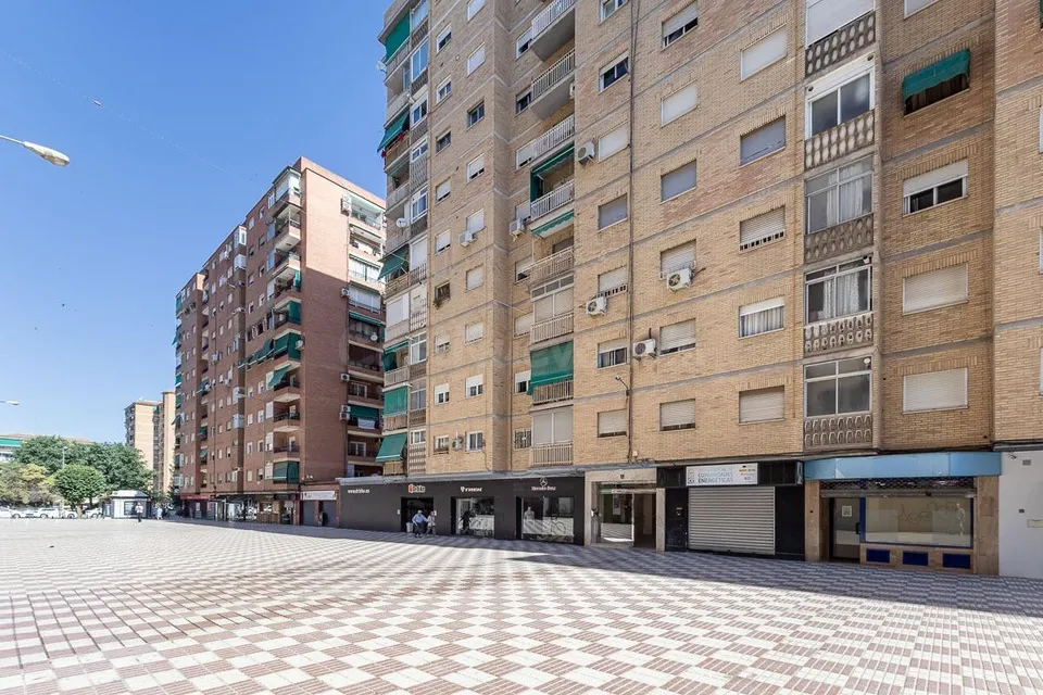 Piso de 3 dormitorios con terraza en plena zona Fontiveros