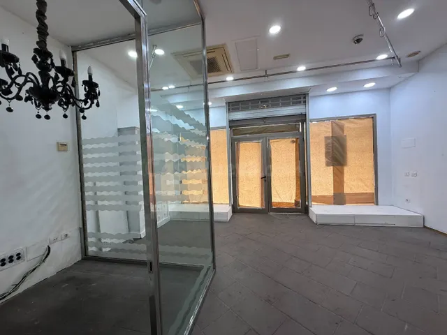 local comercial en Mesa y Lopez - foto 5