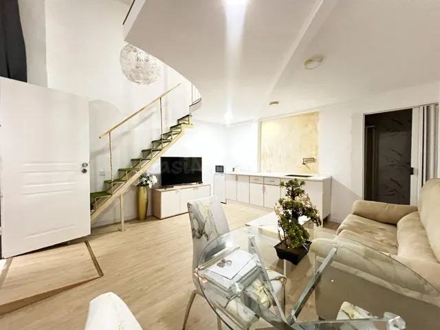 ✨ Exclusivo dúplex tipo loft junto a la Plaza de las Tendill - foto 2