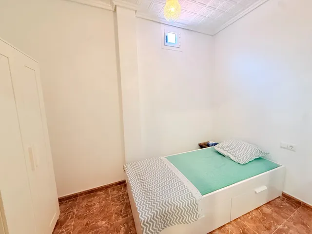 EXCELENTE PISO CERCA DE LA PLAYA, TOTALMENTE REFORMADO, EN 1º PLANTA,  EN UNA CASA TIPICA DEL BARRIO DEL CABAÑAL. — 19