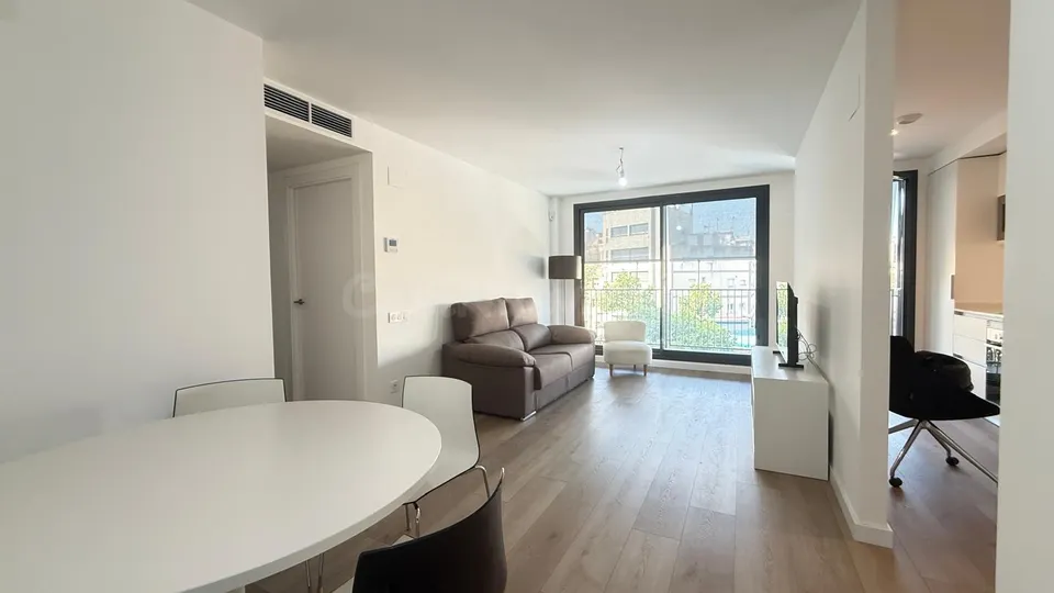 Moderno Piso en Alquiler enLloreda Badalona - €1600