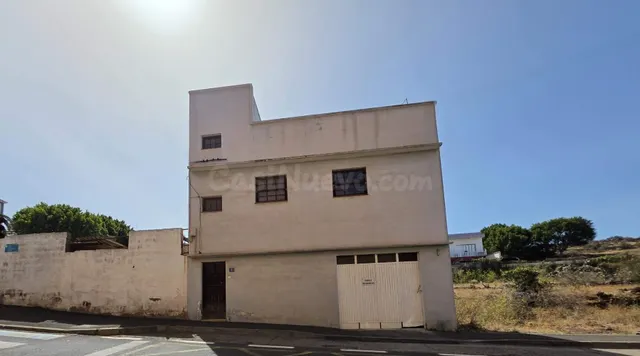 Gran Oportunidad Casa con Terreno Urbano de 3.651m2 en La Es - foto 2