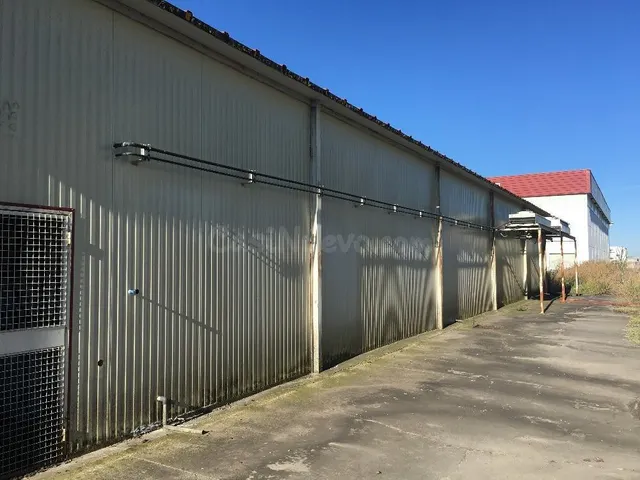 ¡Amplia Nave Industrial en Zona Estratégica de Olmedo! - foto 2
