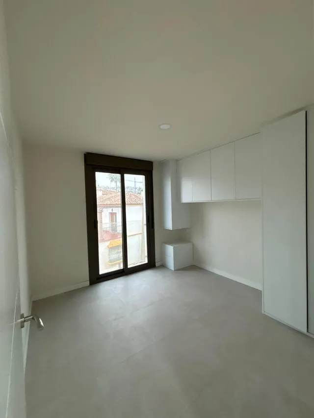 Se vende ático con piscina privada en Estepona — 12