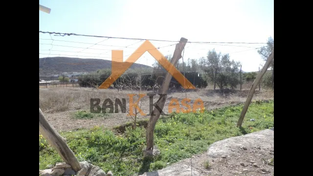 SE VENDE TERRERENO RURAL EN BERJA CON CORTIJO — 27