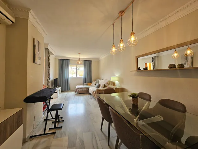 Piso familiar con Garaje, Trastero y Piscina en El Pinillo, a 800 Metros del Mediterráneo — 7