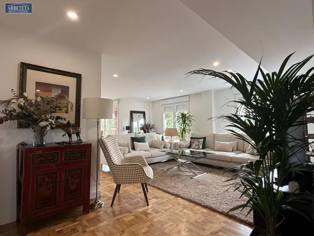 Inmobiliaria Arbeteta vende piso de cuatro dormitorios en zona Constitución — 13