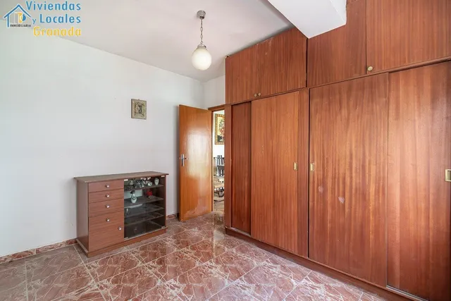 Piso en Zaidín — 13