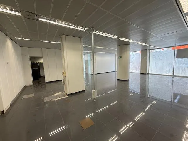 ALQUILER LOCAL CENTRICO, ZONA AVDA. GENERAL PRIMO DE RIVERA, 225M2. — 4