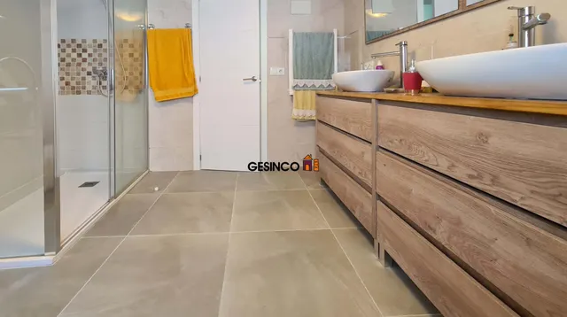 CASA REFORMADA EN VENTA EN ONTINYENT — 18