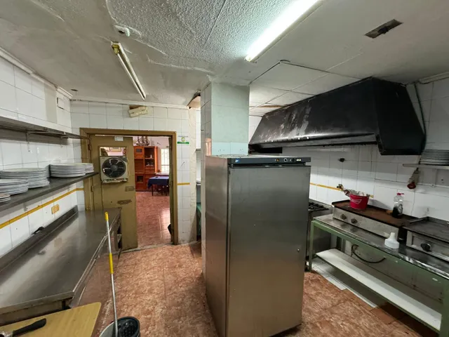 Local comercial 118m² en venta - Estacion de autobuses — 17