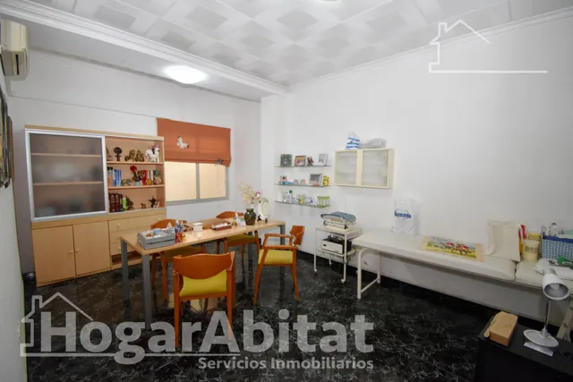 MAGNÍFICA CASA CON DOS VIVIENDAS INDEPENDIENTES Y TERRAZA, CERCA DEL CENTRO — 29
