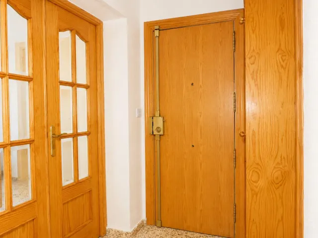 Piso en Armila junto parada de metro todo exterior. — 31
