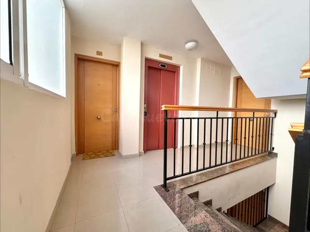 Piso 2 habitaciones 69m² en venta - Avenida de los ogijares — 23