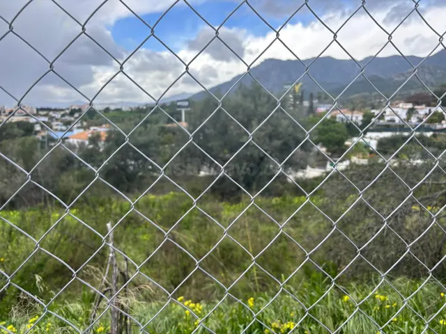 Terreno comercial Marbella con acceso directo a carretera - foto 2