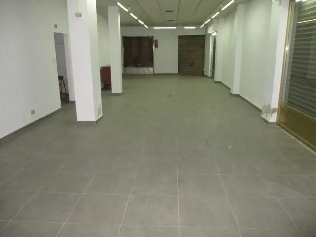 LOCAL COMERCIAL CENTRICO EN ESQUINA — 2