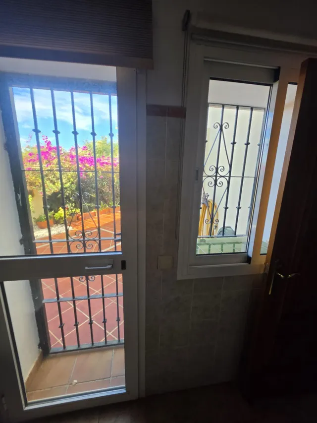 se vende chalet en casares golf — 29