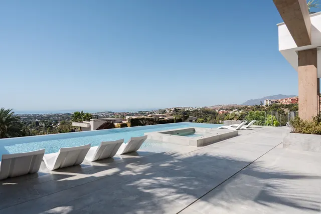 Chalet 6 habitaciones 943m² en venta - Costa Del Sol — 50