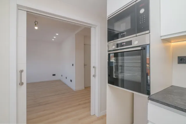 Piso de 3 habitaciones reformado al lado del Colegio Oms i de Prat. — 14