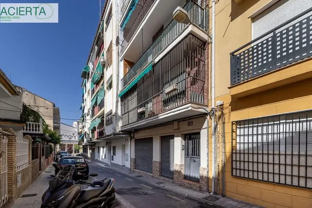 PISO JUNTO AVENIDA DE ANDALUCIA — 23