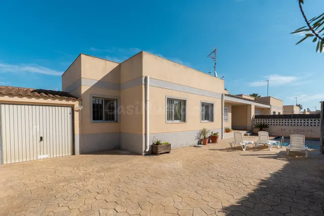 Chalet listo para entrar a vivir en la playa de Riumar. - foto 5
