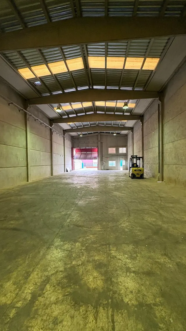 Nau industrial de 400 m2 — 16