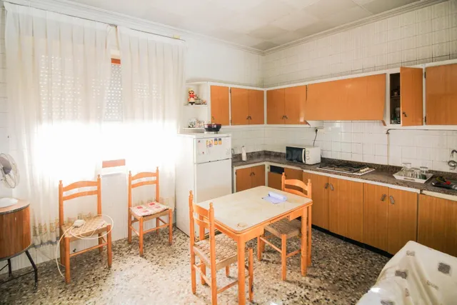 CASA EN PLANTA BAJA Y ESQUINA EN BENIEL (ORIHUELA). - foto 4