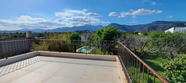 Hermosa casa de pueblo completamente restaurada en Campanet,