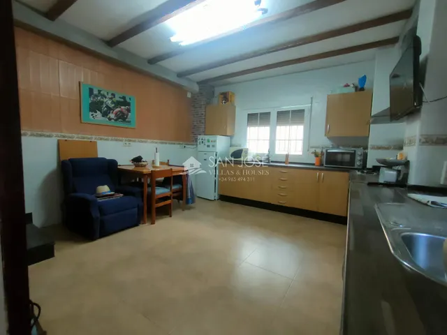 SE VENDE ESPLENDIDA CASA PARA ENTRAR A VIVIR  EN LA ROMANA — 13